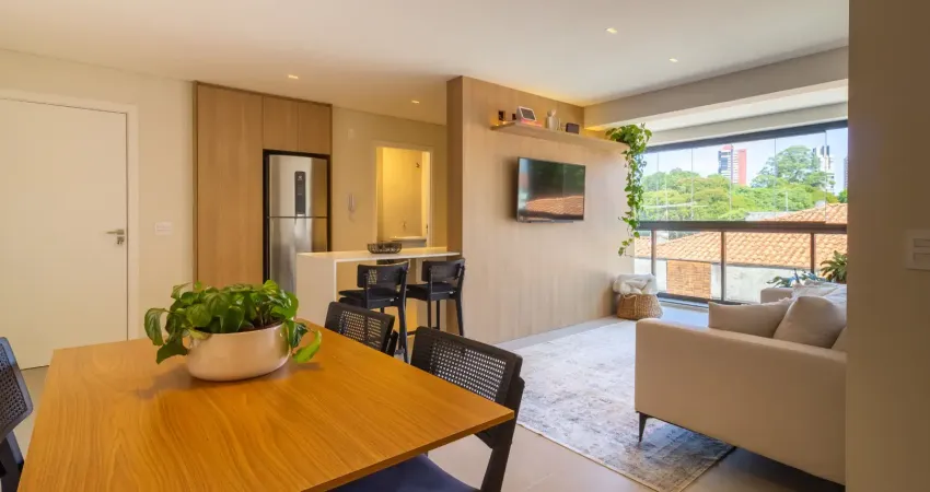 Apartamento novo no Juvevê, face norte, com 80m² muito bem distribuídos e uma planta inteligente que valoriza a integração dos ambientes.