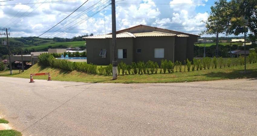 Casa no Cond. Village da Serra, 4 dorms(3 suites) área gourmet, piscina.