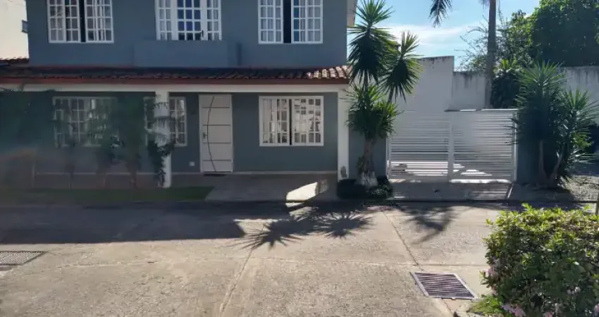 Sobrado a venda em condomínio no centro de Balneário Camboriú!!!
