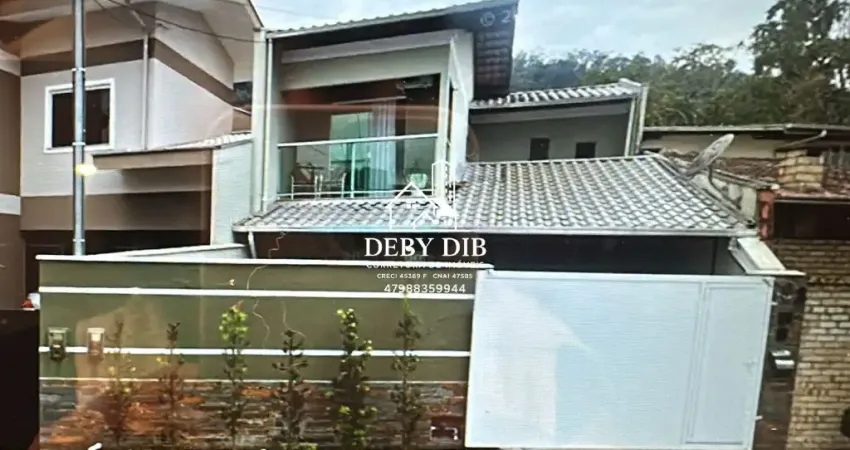 Casa com piscina à venda no bairro Salto Weissbach – Blumenau/SC