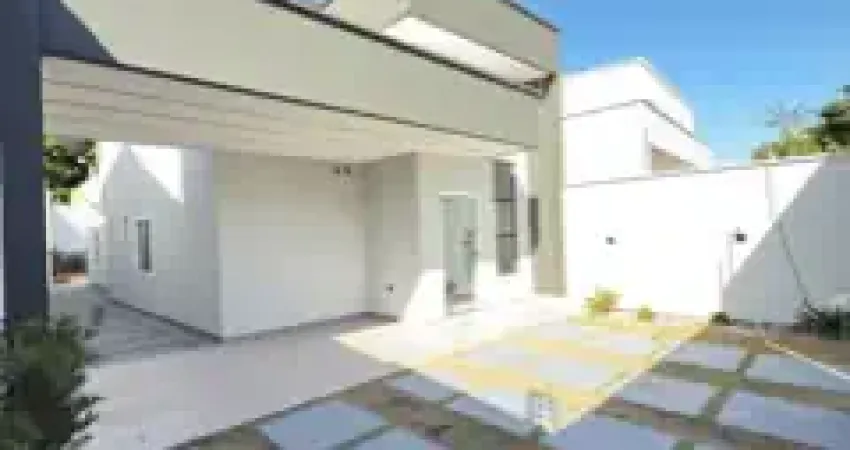 Casa de Alto Padrão no Parque Dez com 3 Suítes - Edícula e Piscina / Imóvel 100% Climatizado