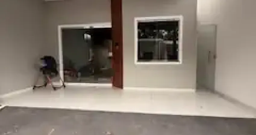 Casa de 3 quartos / av das torres / parque dez / residêncial fechado/  quartos com ar condicionado e armários planejados