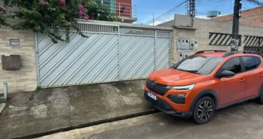 Alugo Kitnet com Garagem / Novo Aleixo- próx do supermercado Coema