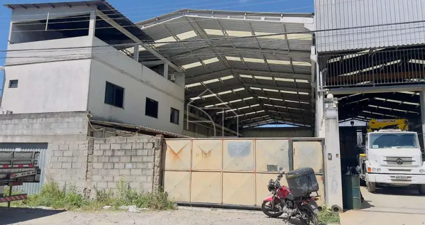 Barracão / Galpão / Depósito com 1 sala para alugar na Rua Curitiba, Alterosas, Serra