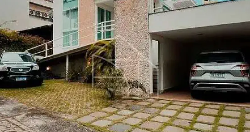 Casa Condominio, com 3 dormitórios 316 m² Manguinhos - Serra/ES