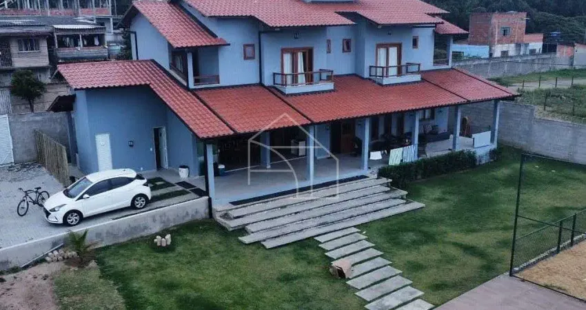 Casa em Jacaraípe com 1.546 m² Alto Padrão, Serra, ES
