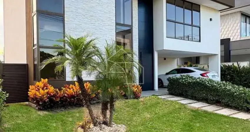 Casa à Venda no Condomínio Alphaville Jacuhy – 4 Quartos (3 Suítes)