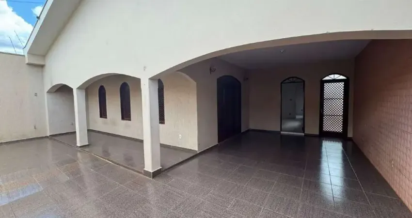 Casa à venda, 4 quartos, 3 suítes, 4 vagas, Conjunto Costa Telles I - UBERABA/MG