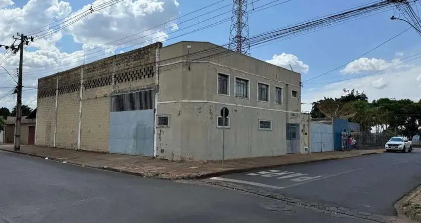 COMERCIAL à venda, 1 quarto, 1 suíte, 2 vagas, Parque das Gameleiras - UBERABA/MG