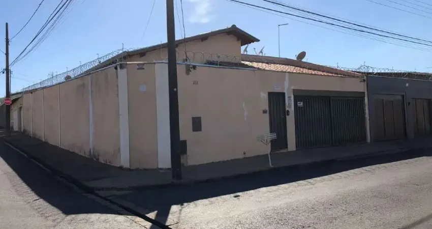 Casa à venda, 3 quartos, 1 suíte, 2 vagas, Conjunto Costa Telles I - UBERABA/MG