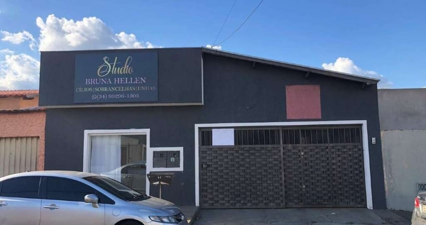 Casa à venda, 3 quartos, 1 suíte, 2 vagas, Conjunto José Vallim de Melo - UBERABA/MG