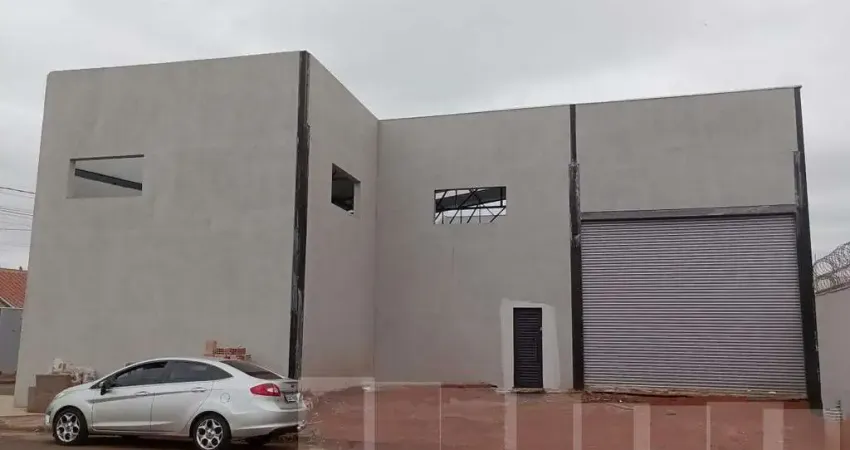 Aluga-se excelente Galpão Comercial/Industrial próximo a Av. Ramid Mauad!
