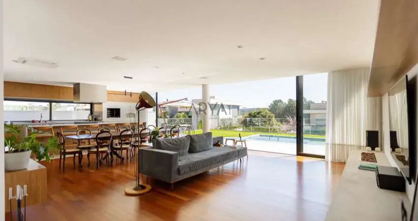 Casa em condomínio fechado com 4 quartos à venda na Avenida Fredolin Wolf, 3121, São João, Curitiba