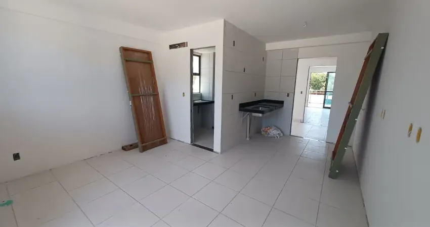 Vendo apartamento de 1 quarto de 28 m² frente piscina central em muro alto