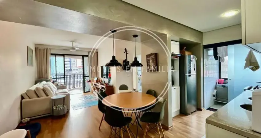 Apartamento à venda no Sumaré, com 2 dormitórios e 1 vaga.