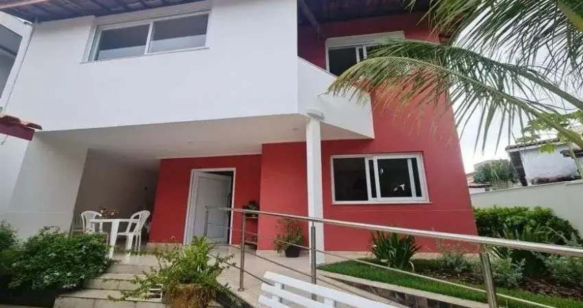 Sobrado para venda tem 228 metros quadrados com 4 quartos