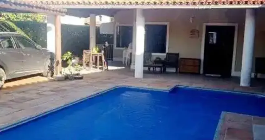 Casa em Condomínio para Venda em Lauro de Freitas, Centro, 5 dormitórios, 2 suítes, 3 banheiros, 2 v