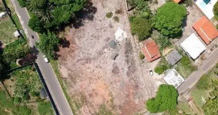 Terreno possui 2.638 metros quadrados mais APP em Monte Gordo (Monte Gordo) - Camaçari - BA