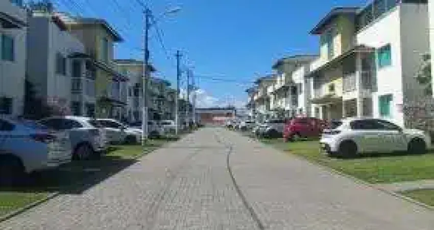 Duplex para venda possui 154 metros quadrados com 3 quartos em Buraquinho - Lauro de Freitas - BA