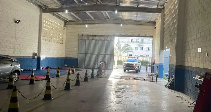 Galpão/Depósito/Armazém para venda com 300 metros quadrados