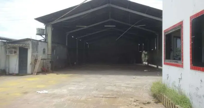 Área Comercial de 3.600 m2 pavimentada, Contém Galpão de 300m2, Prédio 02 pavimentos com 08 Salas