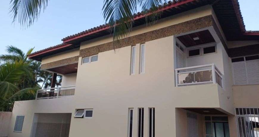 Excelente casa em Vilas do Atlântico a 200m da praia com 640 m2 de área construída e 1087m2 de área
