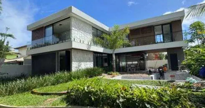 Sobrado para venda possui 327 metros quadrados com 5 quartos