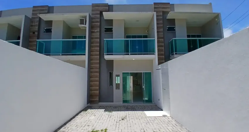 Excelente casa duplex 3 quartos a 30 metros da praia de ipitanga
