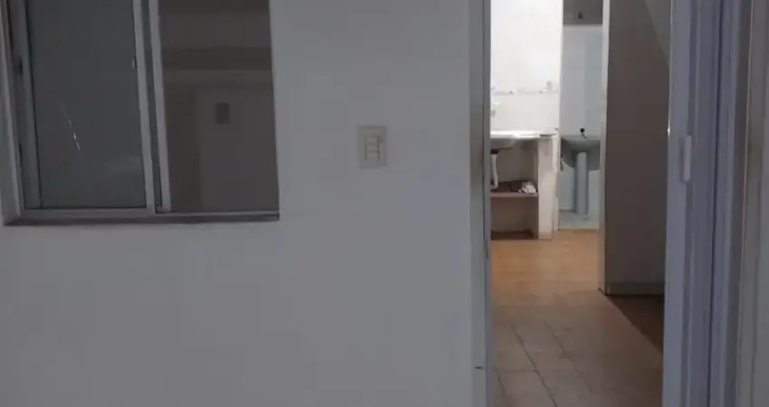 Casa com 2 quartos para alugar na Rua do Uruguay, Mares, Salvador