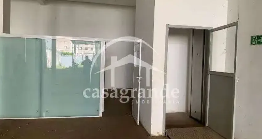Barracão / Galpão / Depósito com 3 salas para alugar na Nossa Senhora das Graças, Uberlândia 