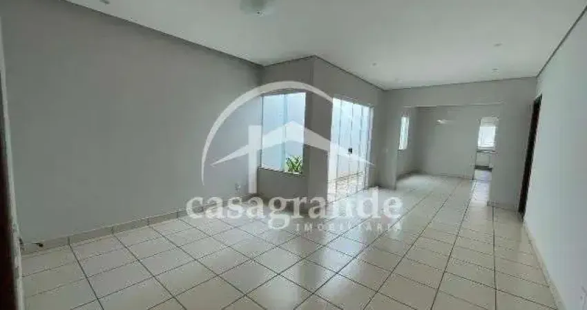 Casa com 3 quartos para alugar no Jardim Karaíba, Uberlândia 