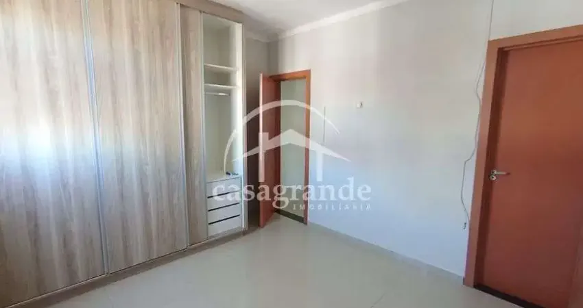 Apartamento com 3 quartos para alugar no Santa Mônica, Uberlândia 