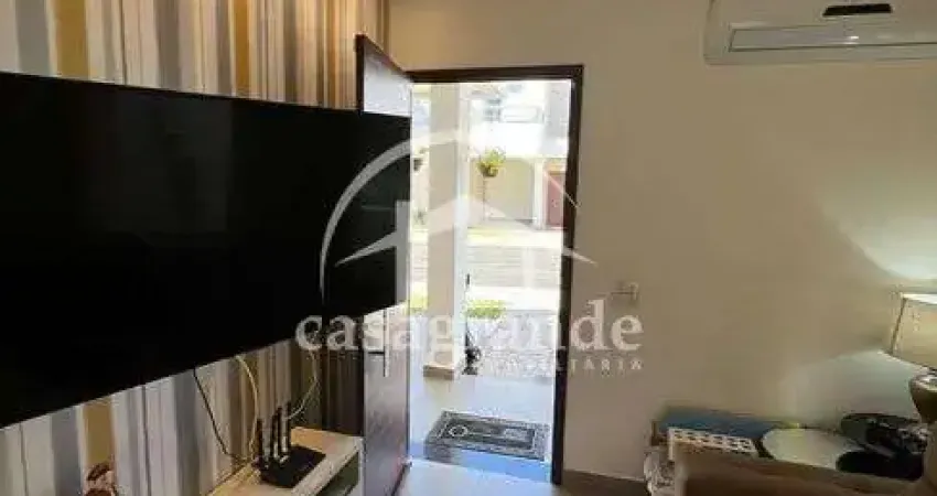 Casa em condomínio fechado com 3 quartos para alugar no Jardim Inconfidência, Uberlândia 