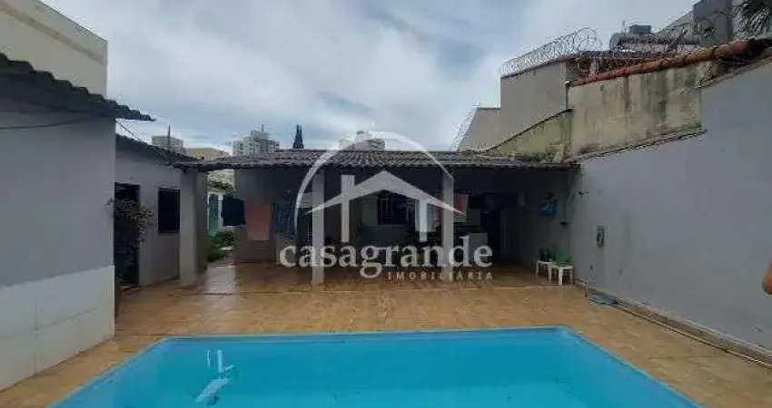 Casa com 8 quartos à venda no Santa Mônica, Uberlândia 