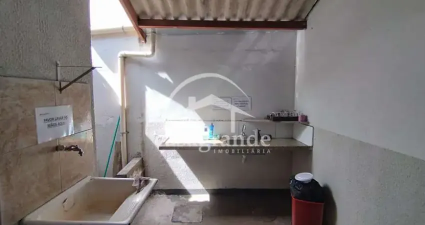 Casa com 3 quartos à venda no Santa Mônica, Uberlândia 