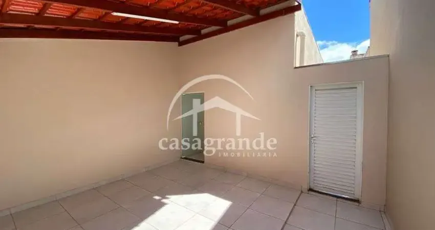 Casa com 3 quartos para alugar no Santa Rosa, Uberlândia 