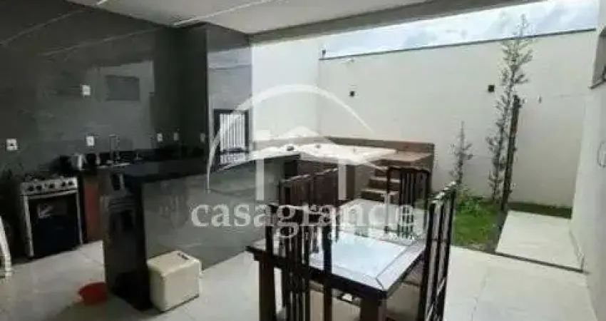 Casa com 3 quartos à venda na RUA PLANICIE, 1, Aclimação, Uberlândia