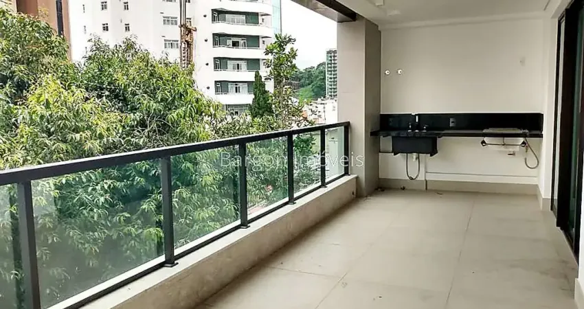 Apartamento novo de Alto Padrão com 04 suítes e 04 vagas de garagem para venda no Bairro Centro em Juiz de Fora MG