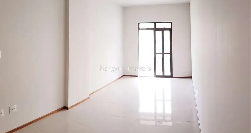 Apartamento de 3 quartos sendo 1 suíte a venda no Bairro São Mateus em Juiz de Fora