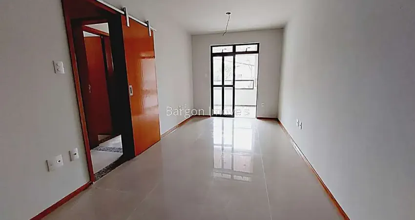 Apartamento 2 quartos sendo 2 suítes à venda no Centro de Juiz de Fora