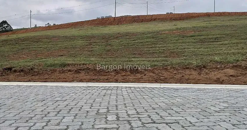 Terreno com 1.013,52 metros quadrados a venda no Condomínio Villagio Reserva em Juiz de Fora