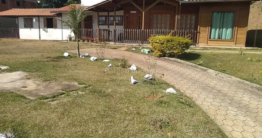 Linda granja com 3 suítes a venda no condomínio miragem em simão pereira