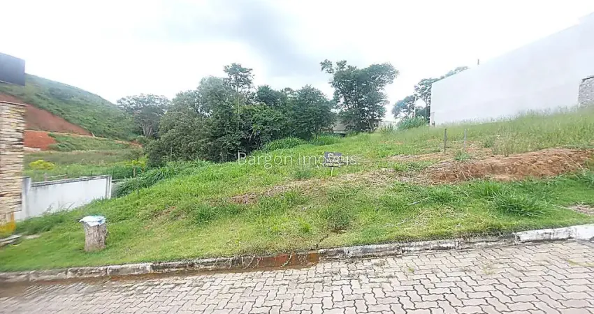 Terreno com 411 metros quadrados em Condomínio fechado a venda no Bairro Salvaterra Juiz de Fora