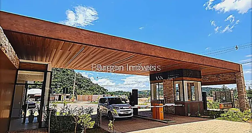 Excelente lote com 300 metros quadrados a venda no Condomínio Estrela do lago em Juiz de Fora