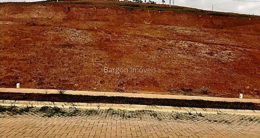 Excelente lote com 300 metros quadrados a venda no Condomínio Estrela do Lago em Juiz de Fora