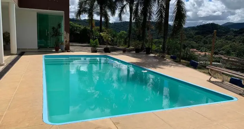 Granja com 4 quartos sendo 1 suíte a venda no Condomínio Prainha de Monte Verde em Juiz de Fora