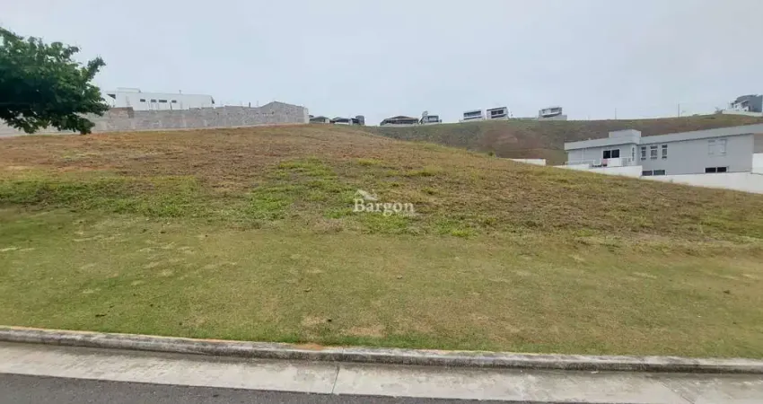 Lote com 747m² a venda no Condomínio Alphaville em Juiz de Fora