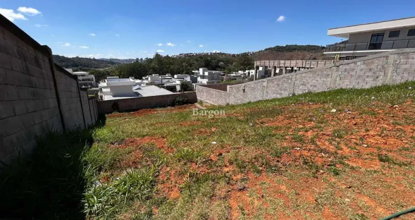 Lote com 398 m² a venda no Condomínio Residencial Alvim em Juiz de Fora
