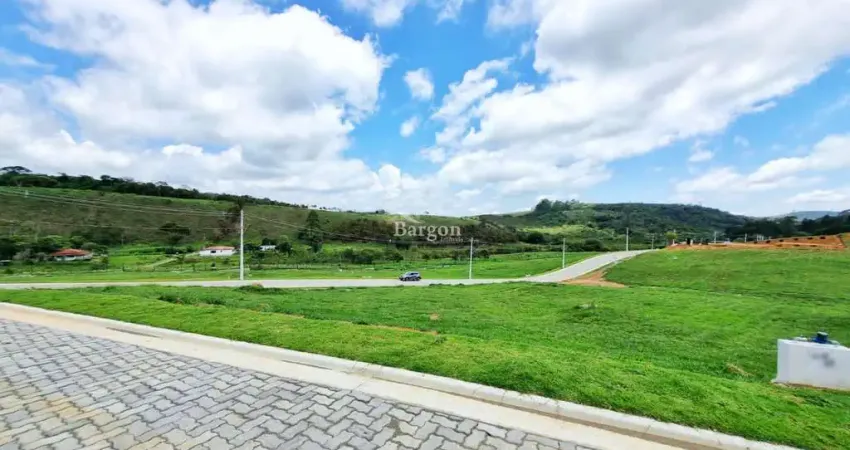 Lote de esquina com 1150 m² a venda no Condomínio Villagio Reserva em Juiz de Fora