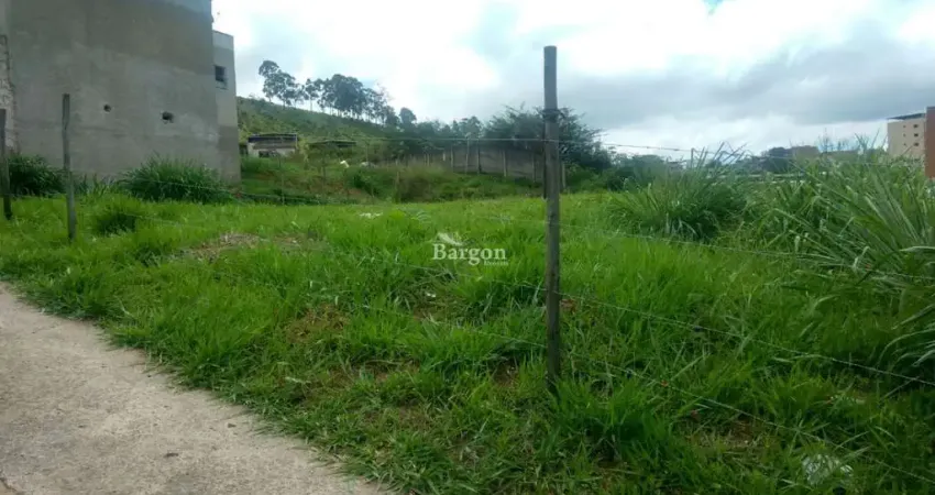 Lote com 513 m² a venda no Bairro Nova Benfica em Juiz de Fora
